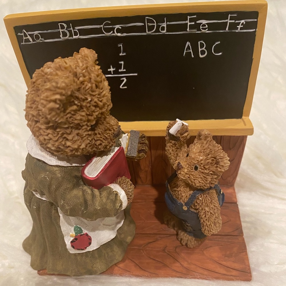 Windsor Bears Cranbury Miss Windsor & Brian School Days 1998 Figurine